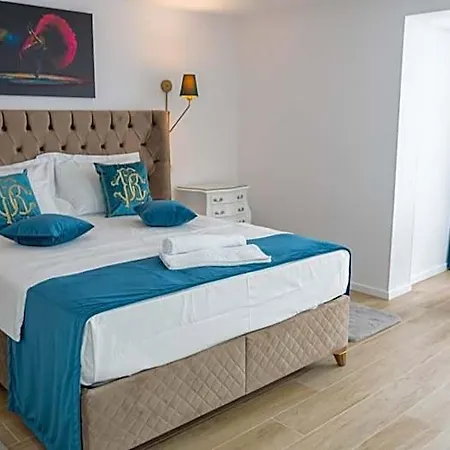 Avenue Venus - Avenue Hotel 3*