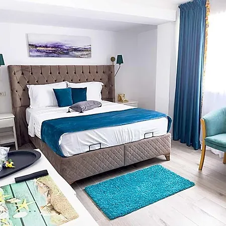 Avenue Venus - Avenue Hotel
